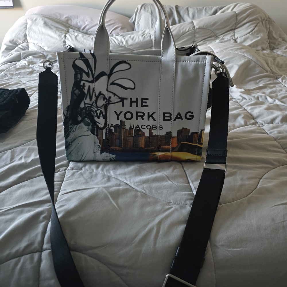 Marc Jacobs The York Bag in Black and White